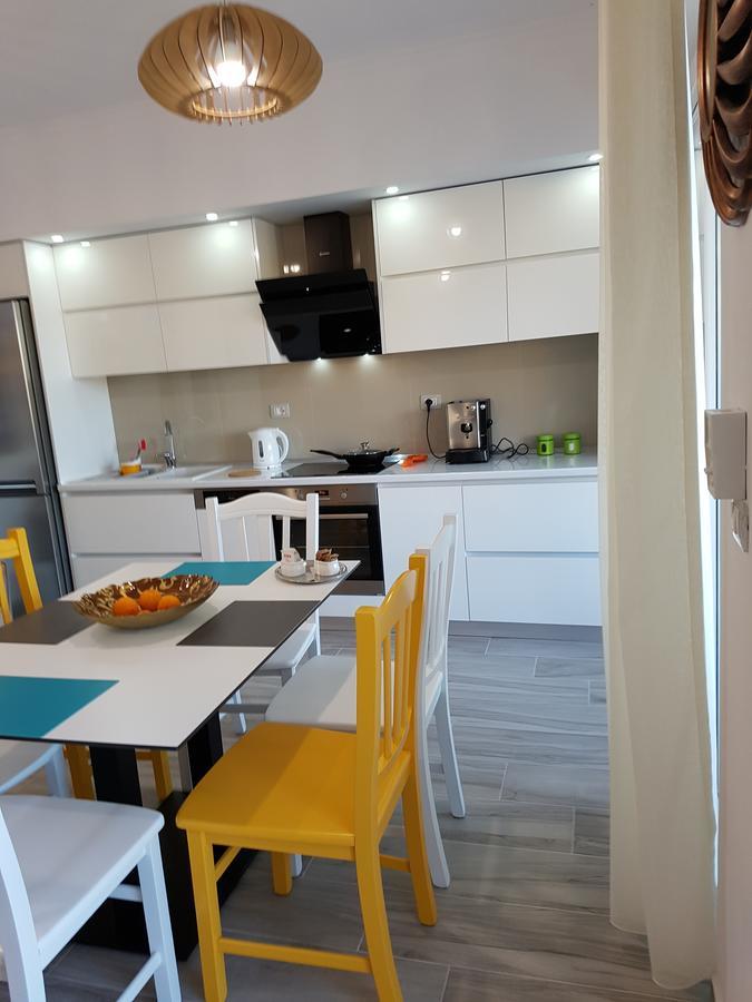 Sofia'S Holiday Apartment Vlorë Exteriör bild