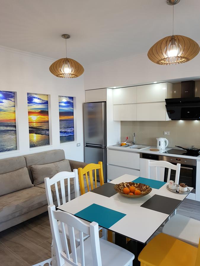 Sofia'S Holiday Apartment Vlorë Exteriör bild