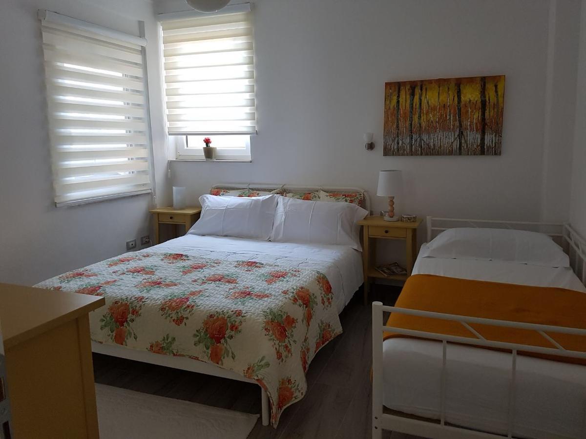 Sofia'S Holiday Apartment Vlorë Exteriör bild