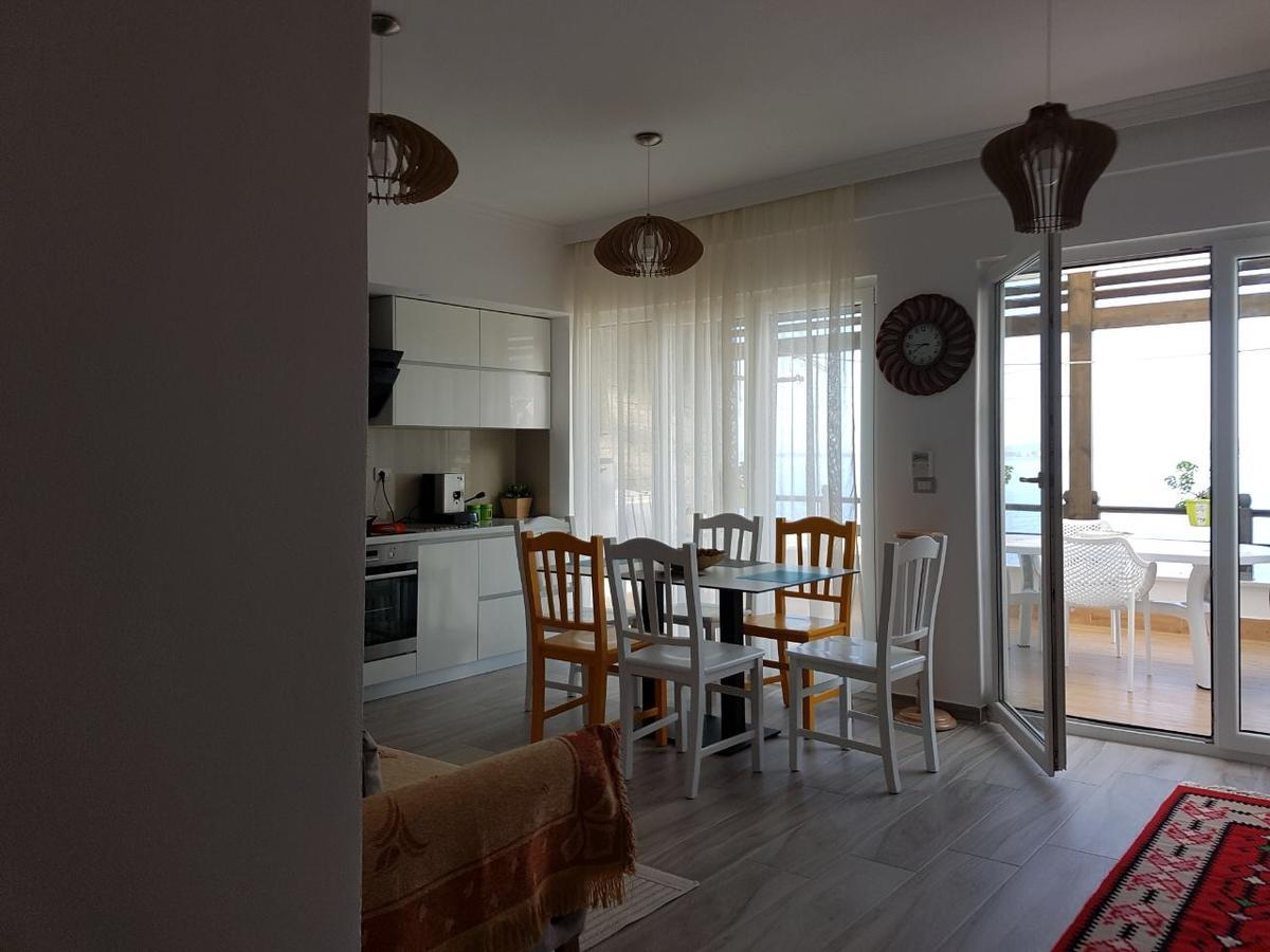 Sofia'S Holiday Apartment Vlorë Exteriör bild