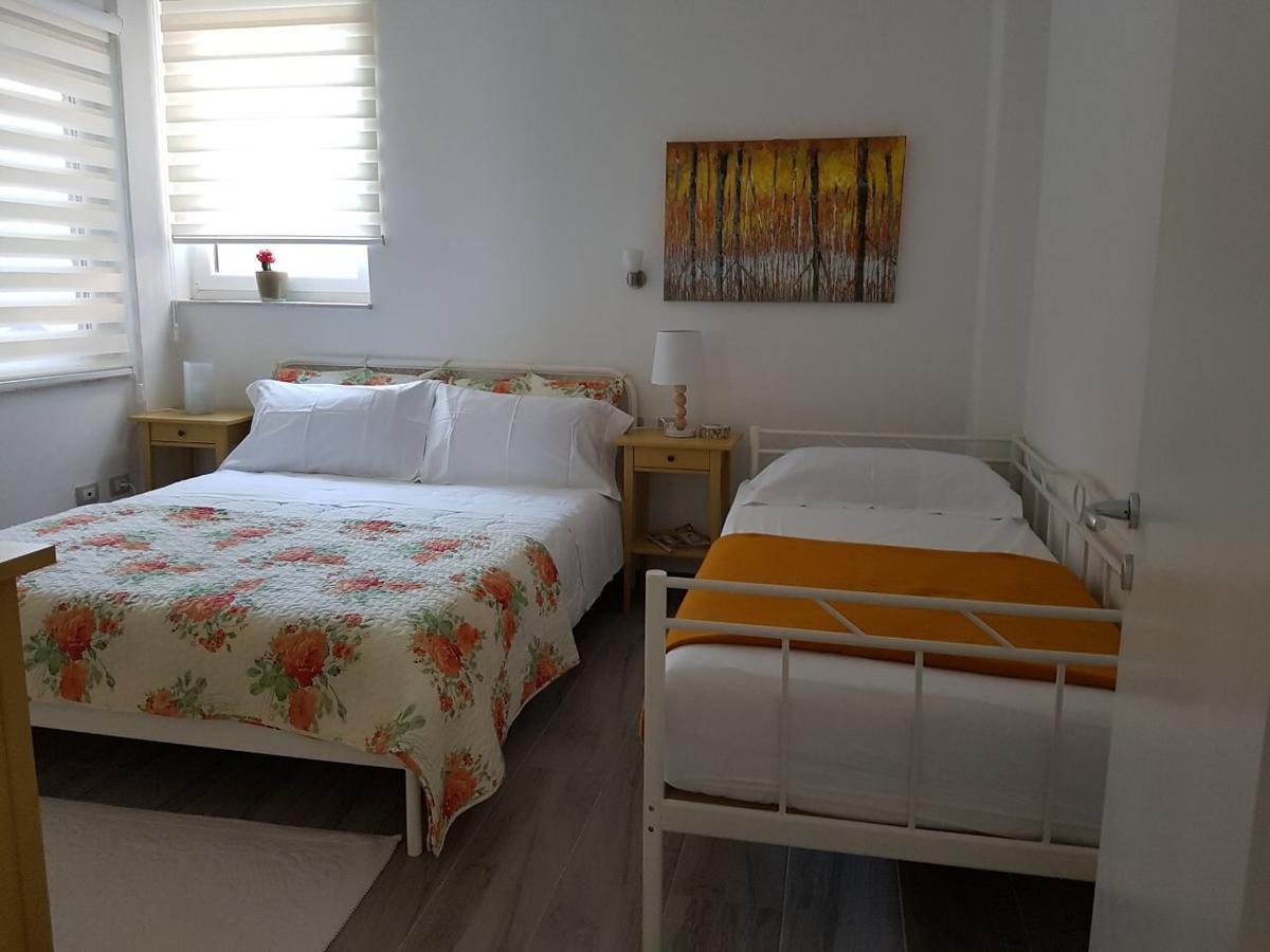 Sofia'S Holiday Apartment Vlorë Exteriör bild