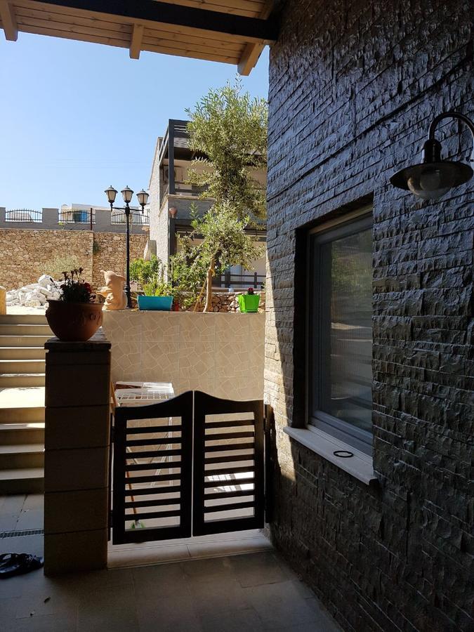 Sofia'S Holiday Apartment Vlorë Exteriör bild
